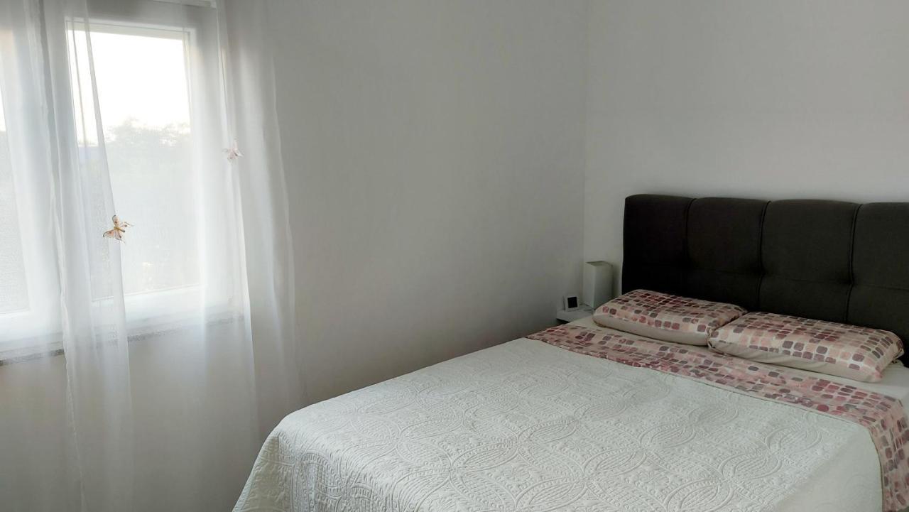 Apartman Near Fazana-500 From The Sea Exterior foto